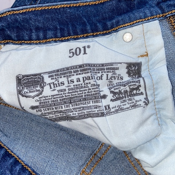 Levi’s 501 Cutoff Shorts - Picture 6 of 10